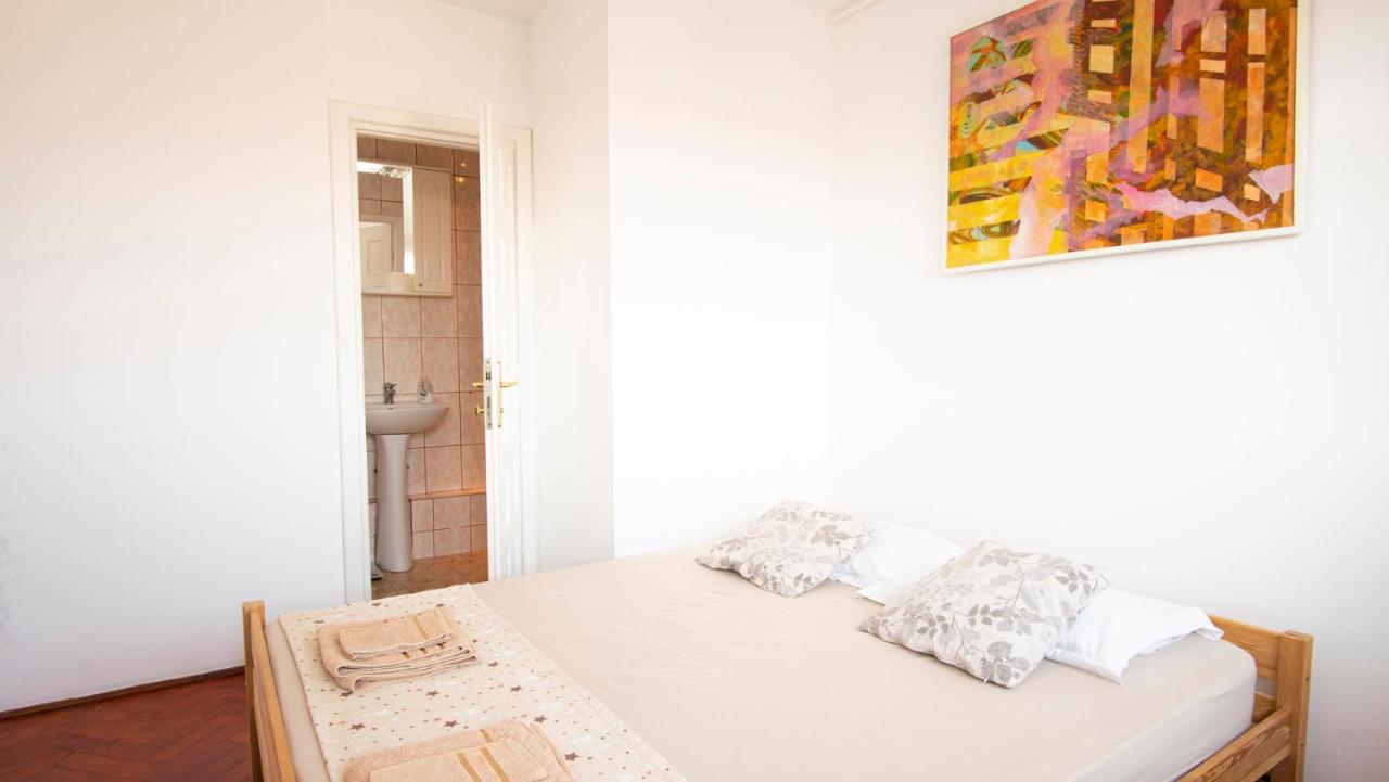 Central Apartment Temesvár Kültér fotó